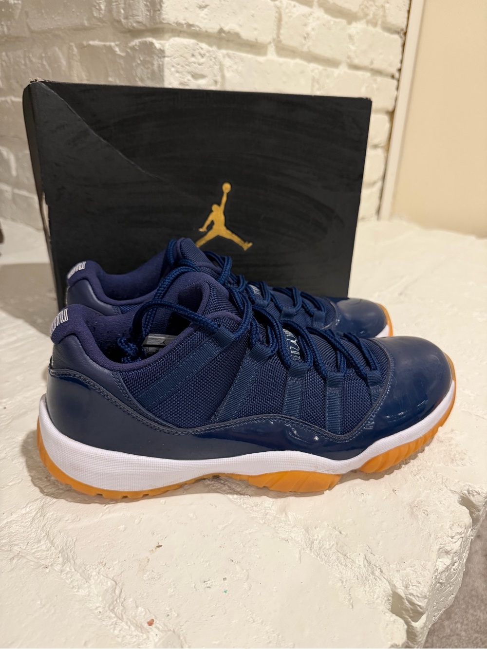 Air Jordan 11 Retro low - size 11